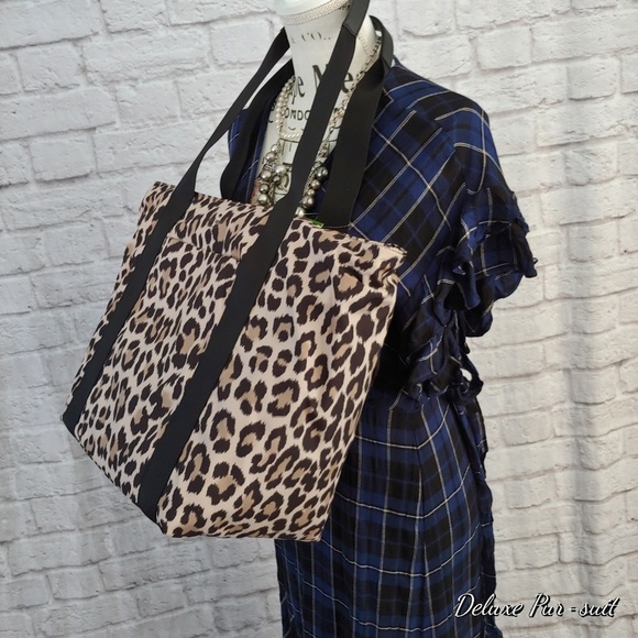 kate spade Handbags - Euc Kate Spade Thats the spirit tote leopard bag